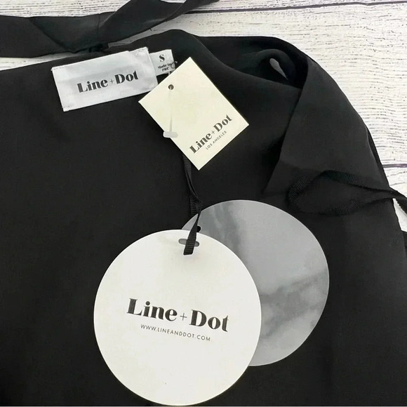 Line & Dot Cupro Cold Shoulder Black Top Tie Neck Women’s Size S NEW - Picture 7 of 10